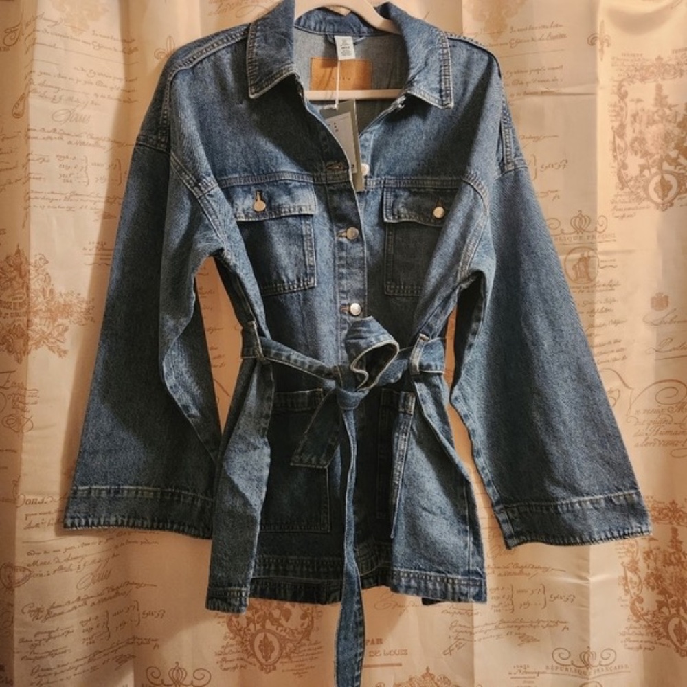H&M Denim jacket w/Tie- Belt Denim Jacket Dark Blue NWT NO LOW BALLING!!